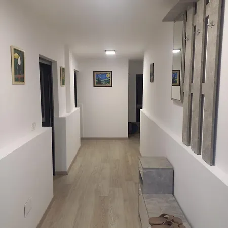 Daire Bougainville Place